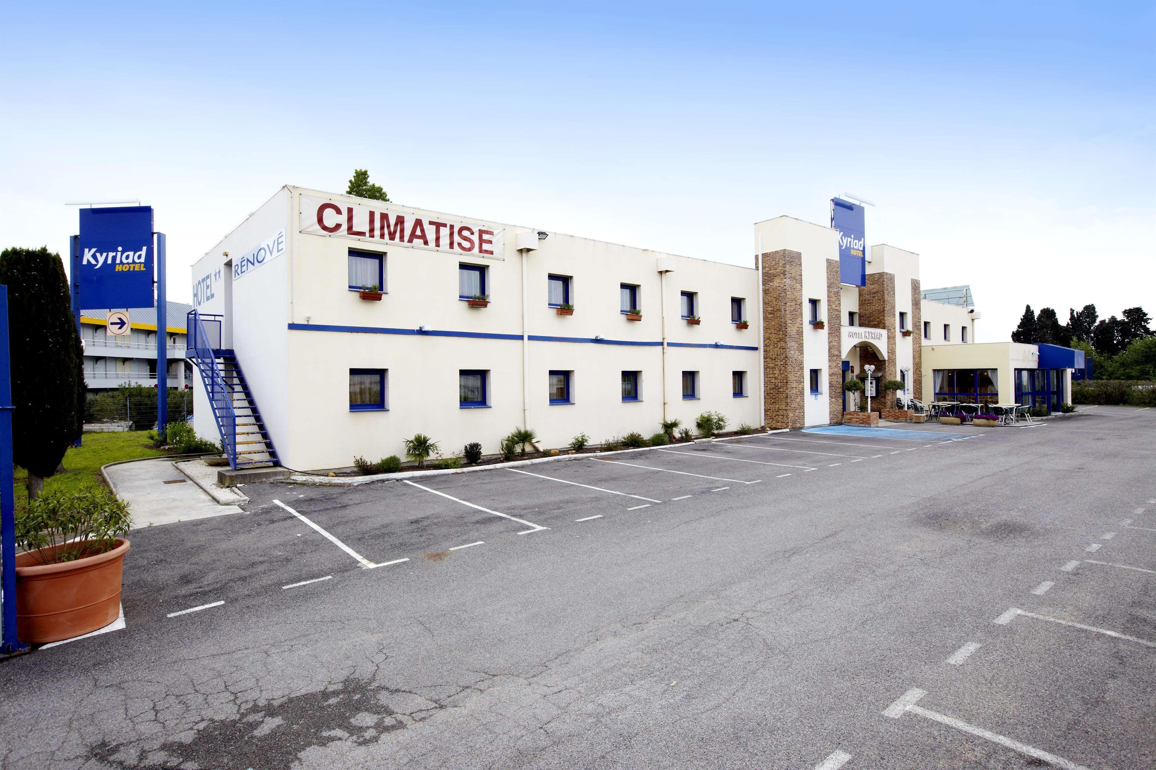 Kyriad Direct Arles Exterior foto